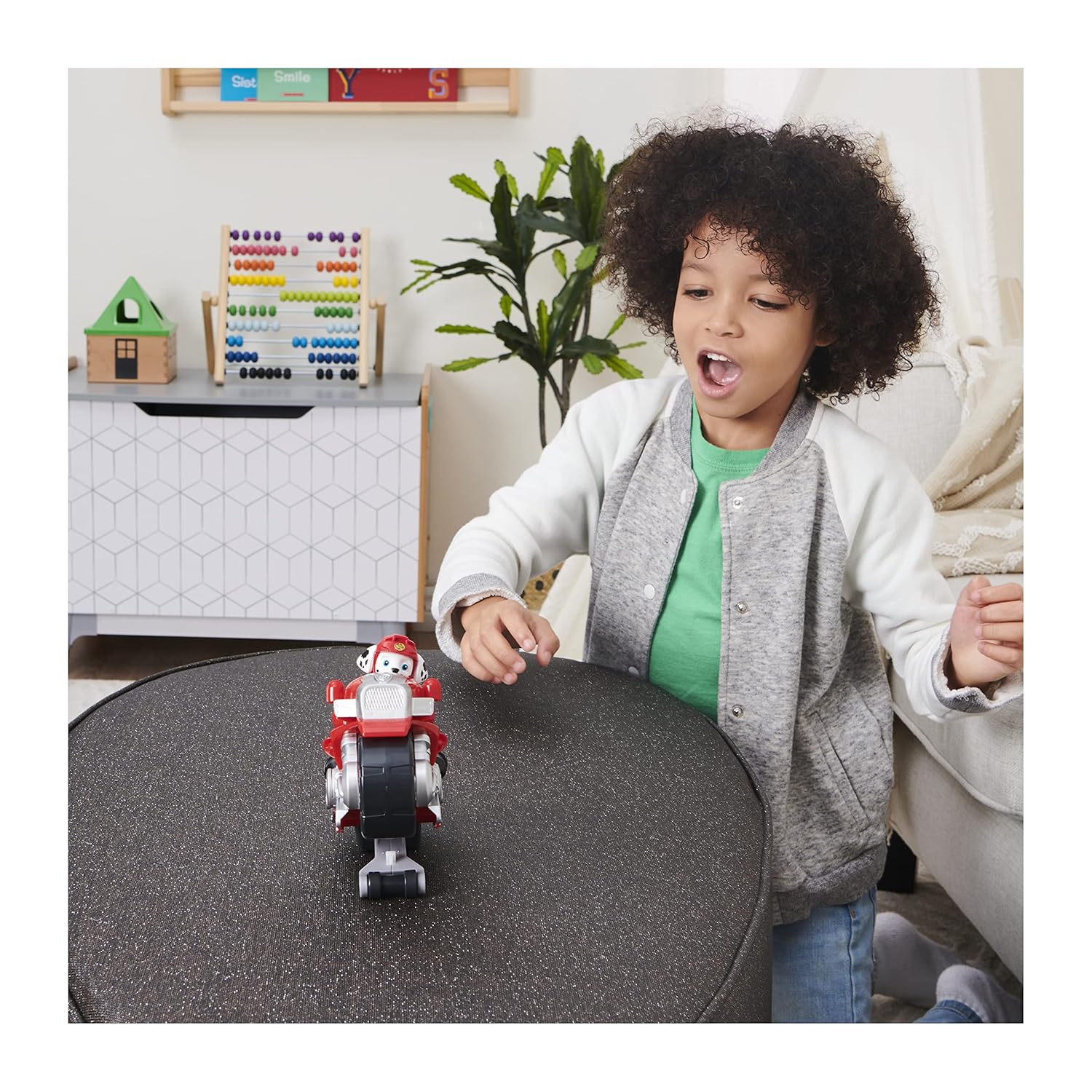 amazon-6a1ab34ee6f88 Moto Pups Marshall’s Deluxe Pull Back Motorcycle with Wheelie Toy Figure - vue 4