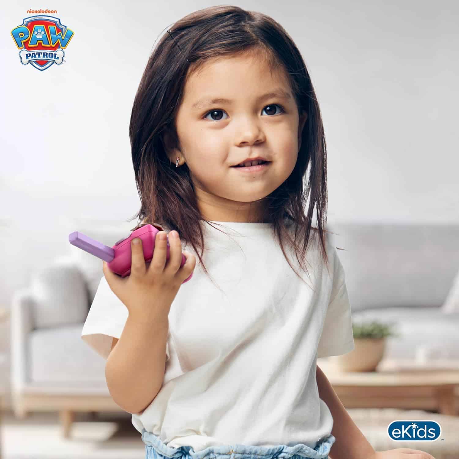 amazon-6a1ad23b8b6ec Paw Patrol walkie talkies for kids with static free range, Skye Liberty toy - vue 6
