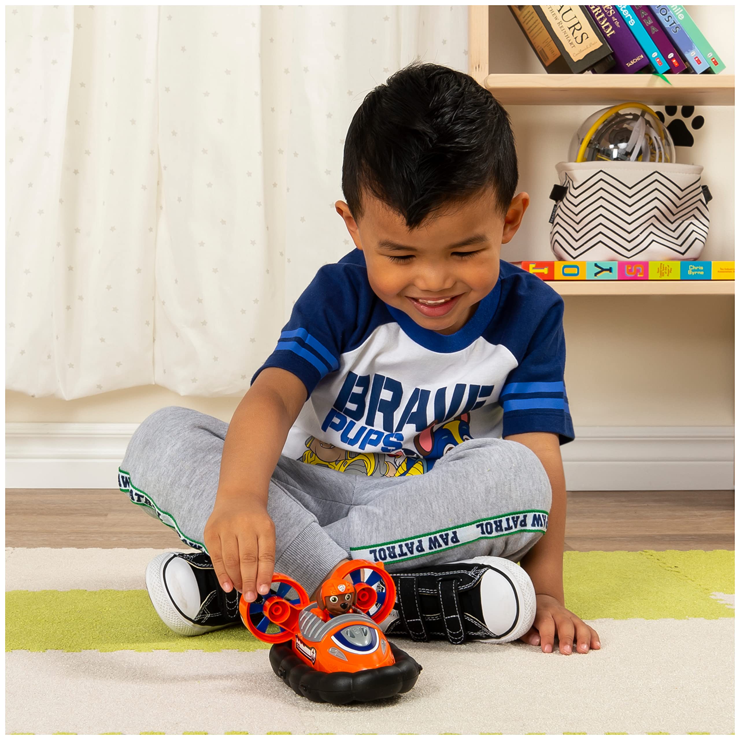 Vehicle Paw Patrol Zuma's Hovercraft with Collectible Figure - photo 3